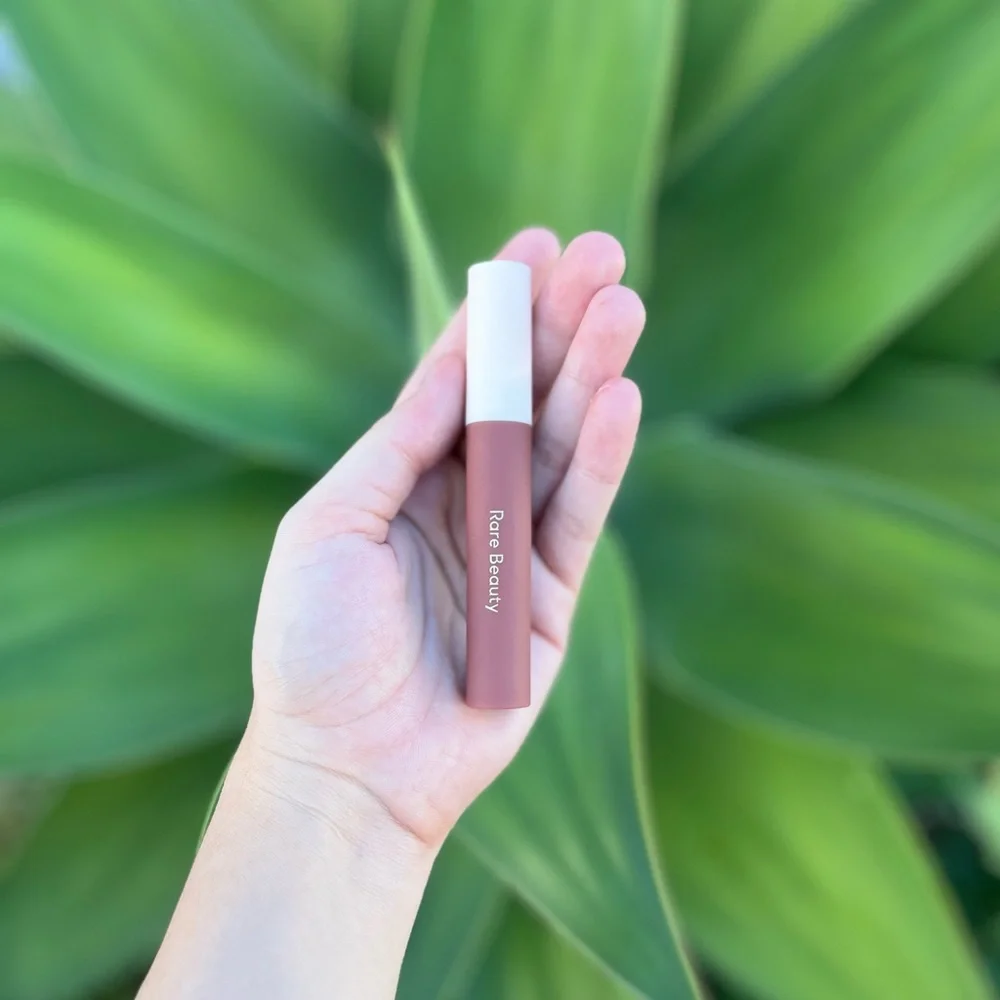 NWOT Rare Beauty Matte Lip Soufflé • Fearless